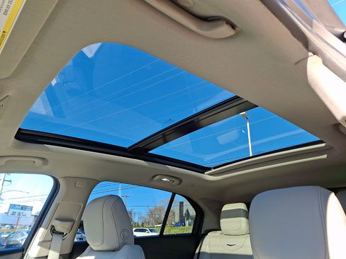 Certified 2023 Cadillac XT4 Luxury w/ Cold Weather Package image 13