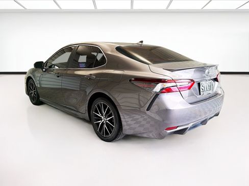 Used 2024 Toyota Camry SE w/ Convenience Package FWD image 6