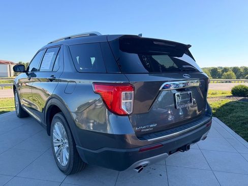 Used 2020 Ford Explorer Limited w/ Class III Trailer Tow Package AWD/4WD image 3