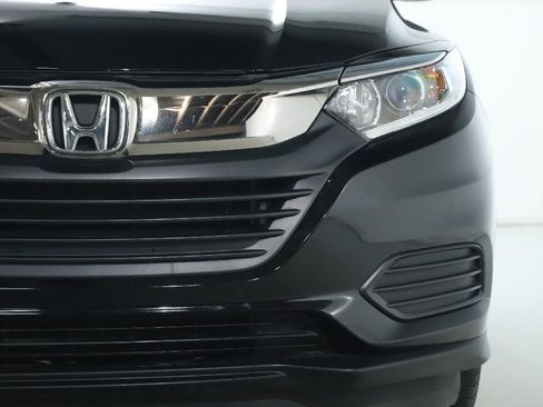 Used 2019 Honda HR-V LX image 7