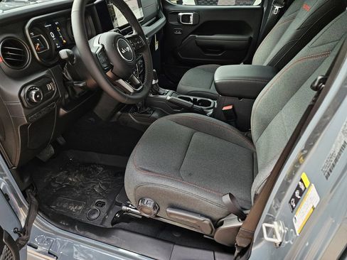 New 2026 Jeep Wrangler Unlimited Rubicon AWD/4WD image 14