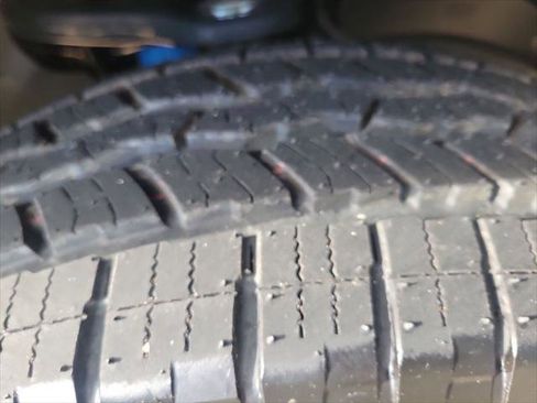 Certified 2025 Toyota Tacoma TRD Off-Road image 29