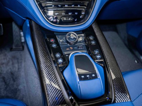 Used 2024 Aston Martin DBX 707 image 33