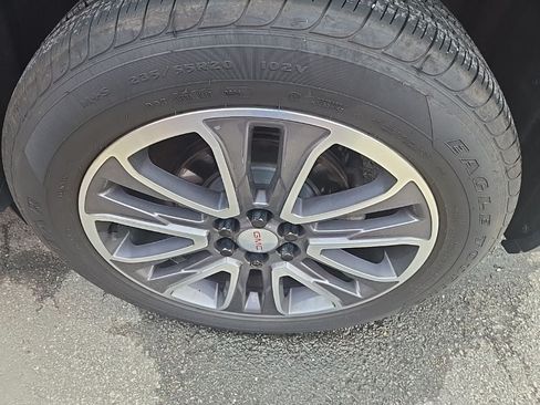 Used 2020 GMC Acadia AT4 w/ Driver Alert Package II AWD/4WD image 10