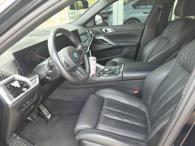 Certified 2025 BMW X6 xDrive40i w/ Executive Package AWD/4WD image 4