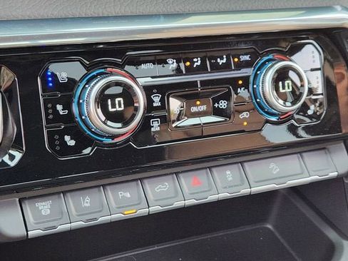 New 2026 GMC Sierra 2500 Denali w/ Technology Package image 19