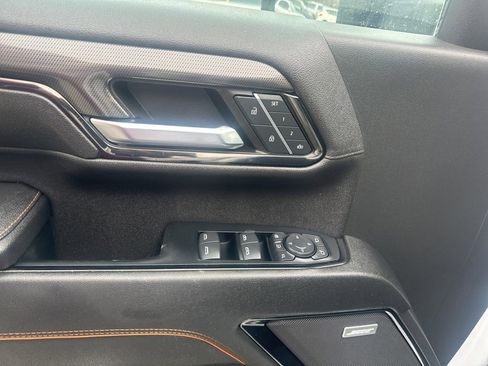 Used 2024 GMC Sierra 2500 AT4 w/ AT4 Preferred Package image 18