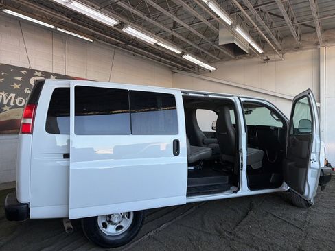 Used 2017 Chevrolet Express 2500 LS image 10