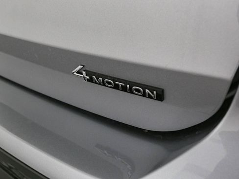 New 2026 Volkswagen Taos SEL AWD/4WD image 11