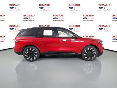Certified 2024 Lincoln Nautilus Reserve w/ Jet Appearance Package (87T) AWD/4WD image 9