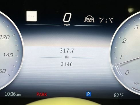 Used 2026 Mercedes-Benz S 500 4MATIC image 24