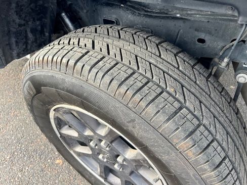 Used 2023 Jeep Gladiator Overland image 44