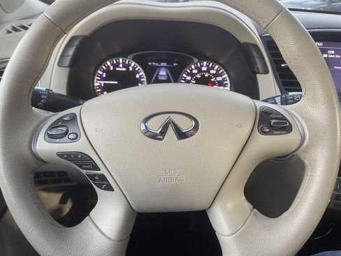 Used 2013 INFINITI JX35 AWD w/ Premium Pkg image 16