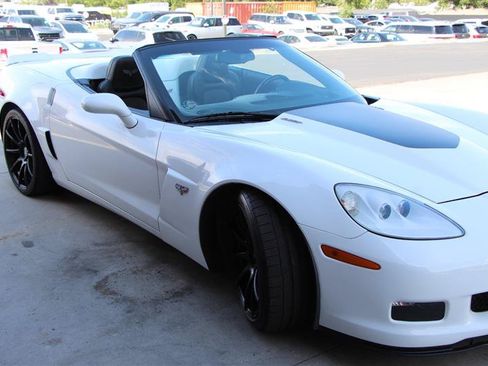 Used 2013 Chevrolet Corvette 427 w/ 1SC Preferred Equipment Group RWD image 10
