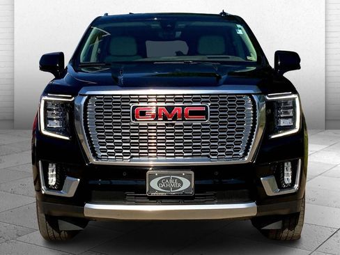 Used 2021 GMC Yukon Denali w/ Denali Premium Package AWD/4WD image 2