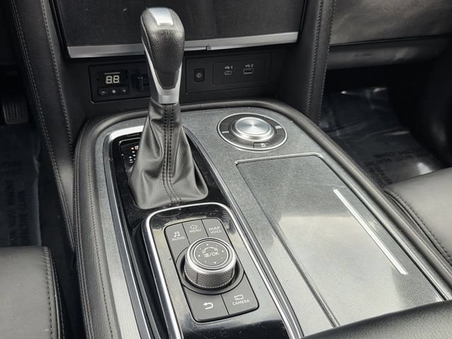 Used 2023 Nissan Armada SV RWD image 14