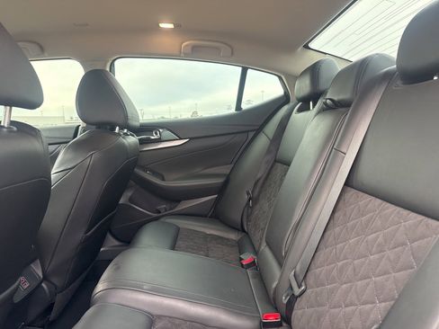 Used 2018 Nissan Maxima SR w/ Midnight Edition image 22