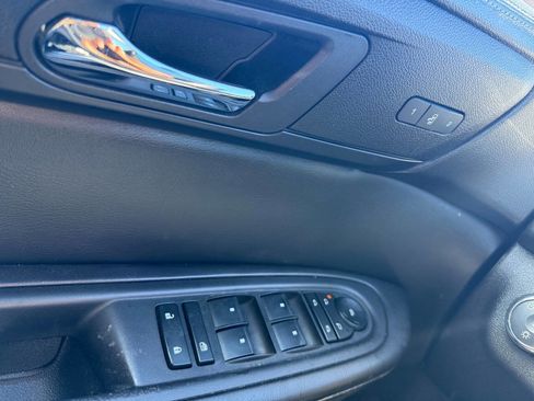 Used 2015 GMC Acadia SLT image 10