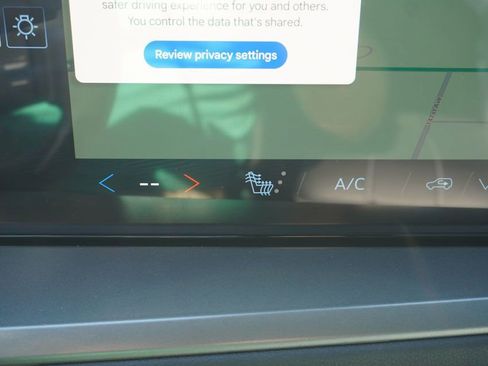 New 2025 Chevrolet Traverse LT image 15