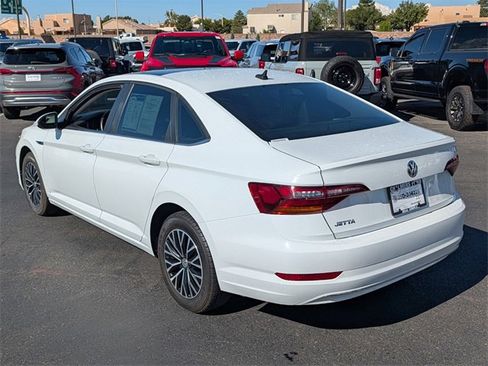 Used 2019 Volkswagen Jetta SEL w/ Cold Weather Package image 4