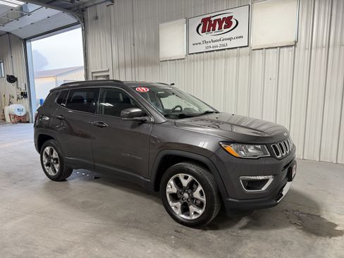 Used 2019 Jeep Compass Limited AWD/4WD image 1