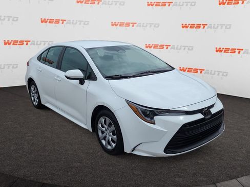 Used 2024 Toyota Corolla LE FWD image 7