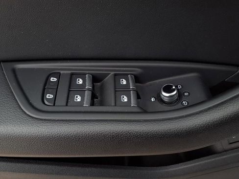 Used 2023 Audi A4 2.0T Premium w/ Convenience Package image 9