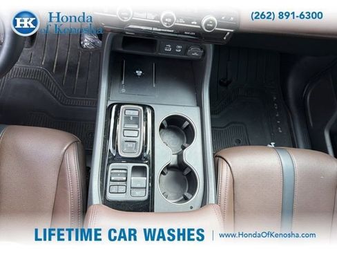 Used 2025 Honda Pilot Elite image 10