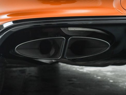 Certified 2022 Bentley Bentayga image 24