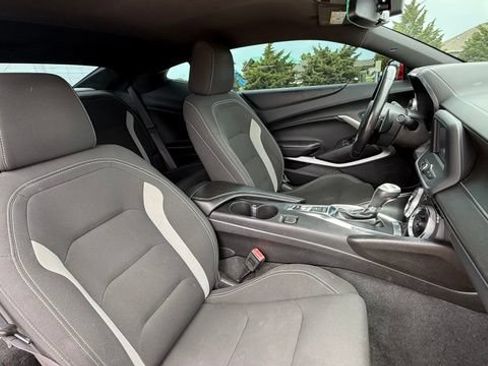 Used 2017 Chevrolet Camaro LT RWD image 24
