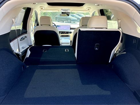 New 2026 Genesis GV70 2.5T Select image 34