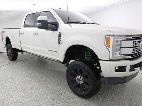 Used 2018 Ford F350 Platinum w/ Platinum Ultimate Package image 2