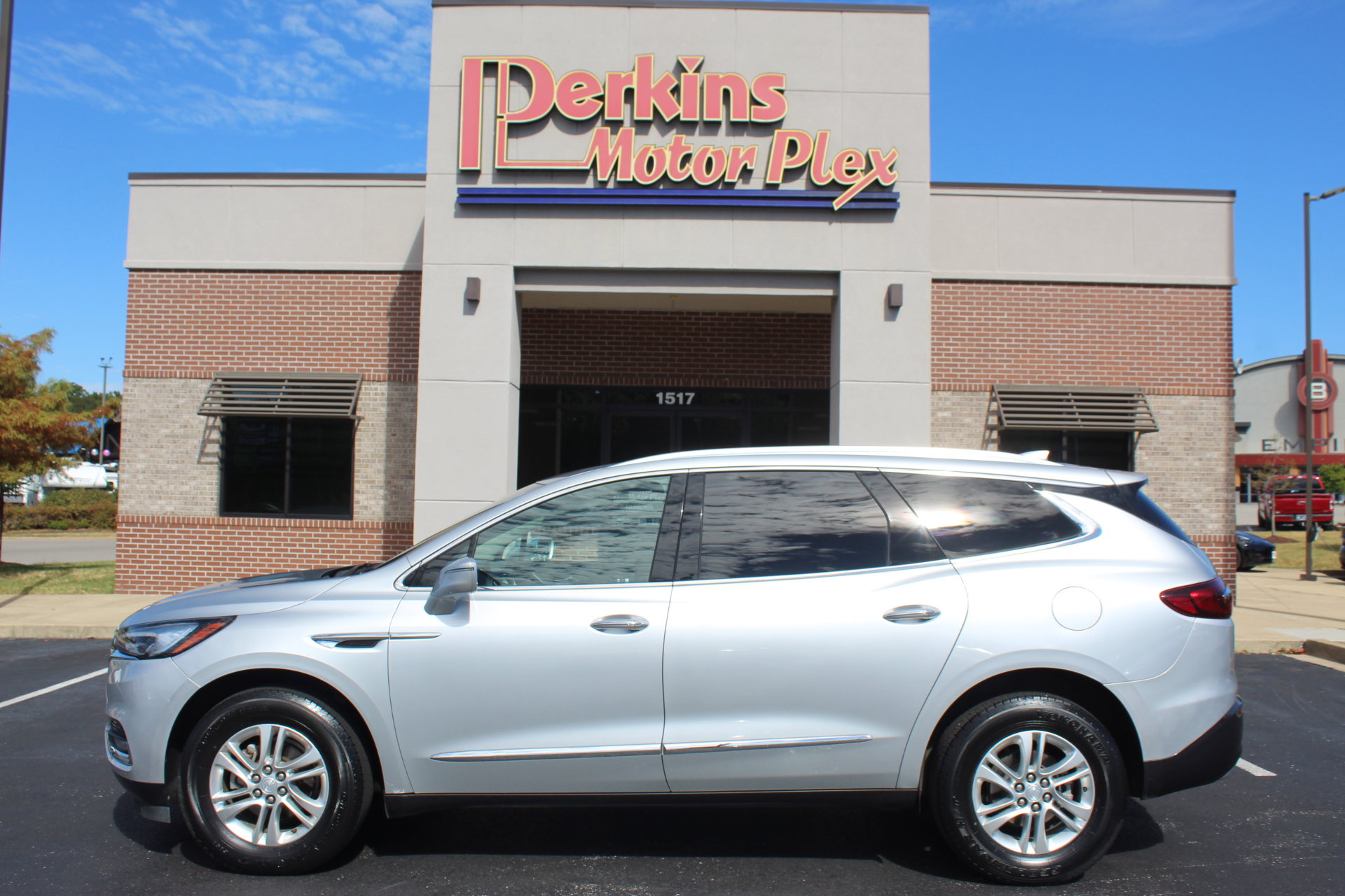 Used 2020 Buick Enclave Essence FWD image 9