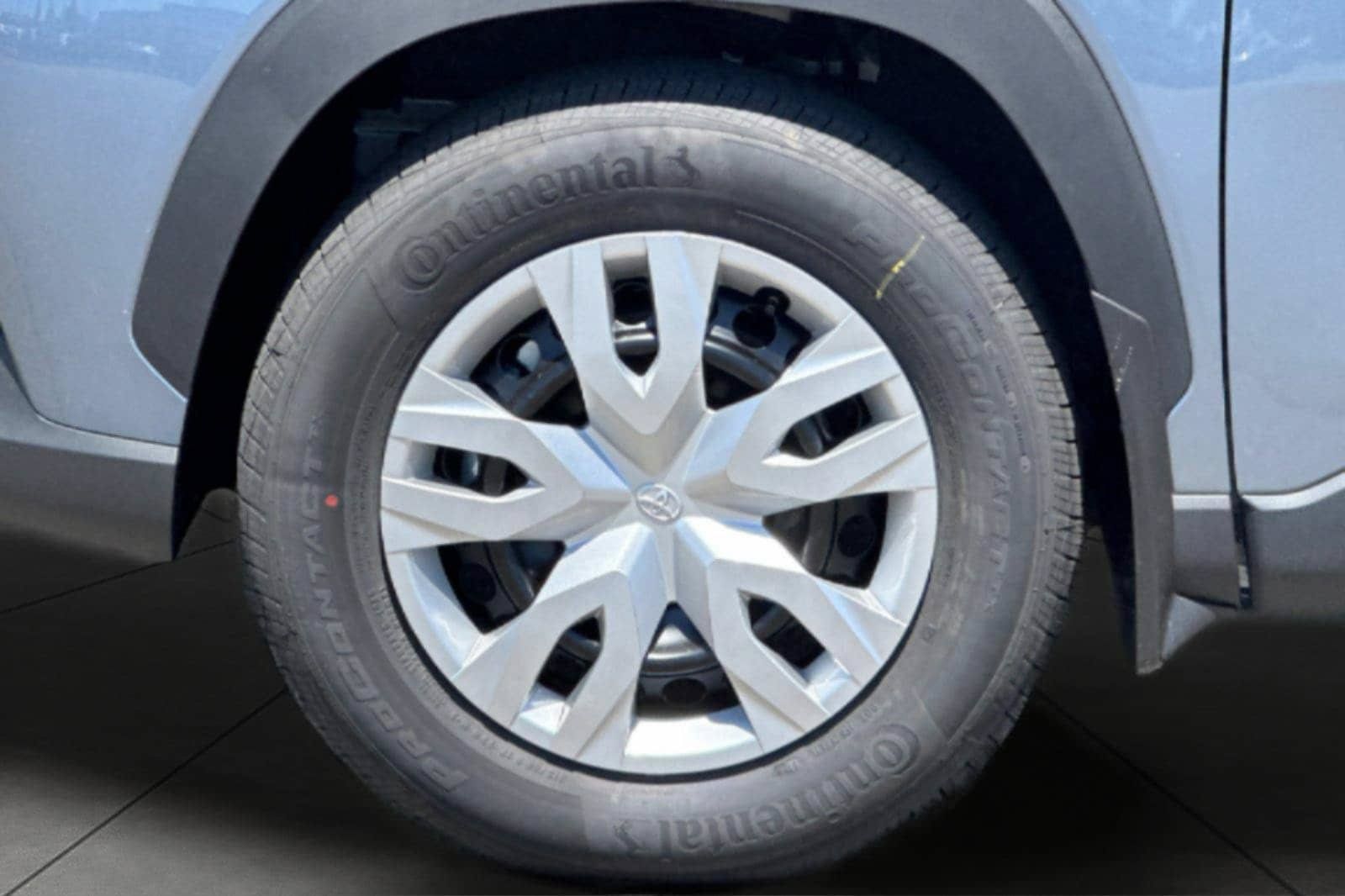 New 2026 Toyota Corolla Cross L FWD image 32