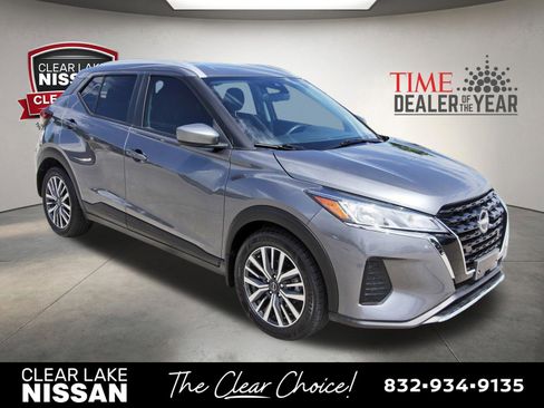 Used 2023 Nissan Kicks SV FWD image 9