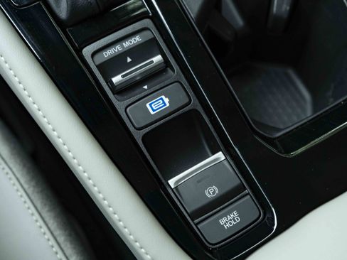 Used 2025 Honda Accord Touring image 27
