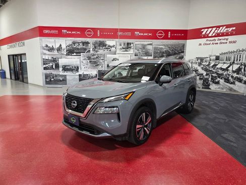 Used 2023 Nissan Rogue SL w/ SL Premium Package AWD/4WD image 8