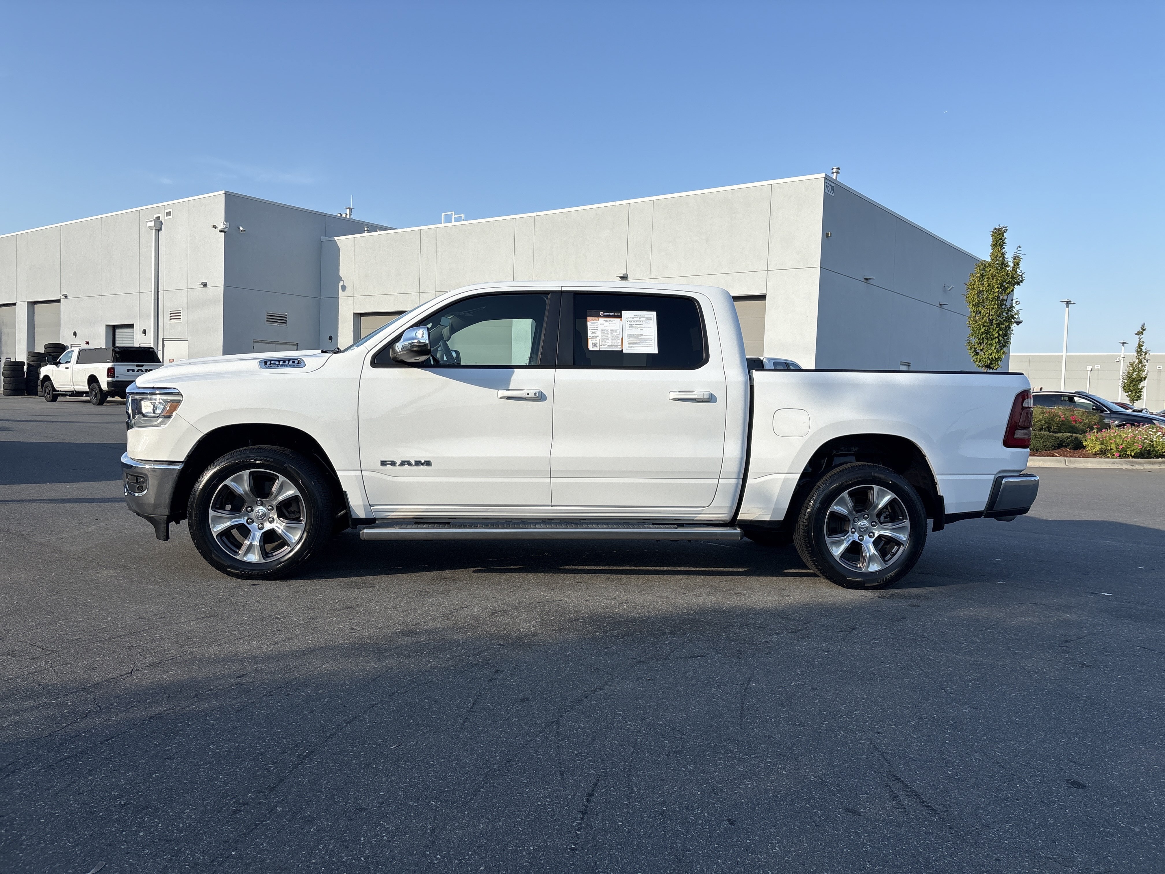 Used 2023 RAM 1500 Laramie AWD/4WD image 7