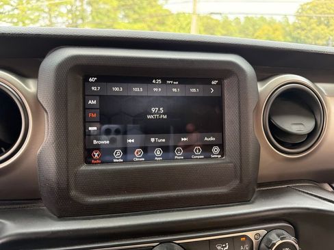 Used 2020 Jeep Gladiator Sport w/ Quick Order Package 24S AWD/4WD image 10