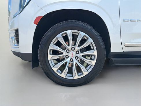 Used 2022 GMC Yukon Denali AWD/4WD image 45