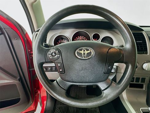 Used 2013 Toyota Tundra 4x4 CrewMax w/ SR5 Pkg image 18