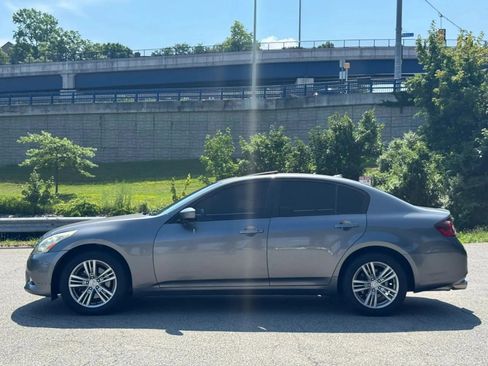 Used 2013 INFINITI G37 x Sedan w/ Premium Pkg AWD/4WD image 4