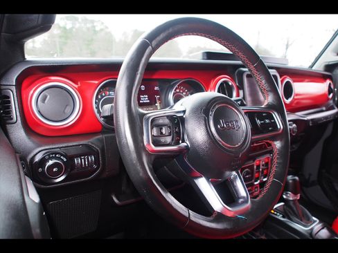 Used 2018 Jeep Wrangler Unlimited Rubicon image 17