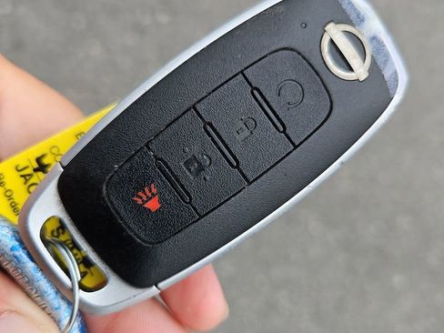 Used 2024 Nissan Kicks SV image 35