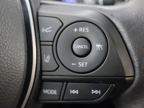 Used 2022 Toyota RAV4 XLE w/ Convenience Package AWD/4WD image 12