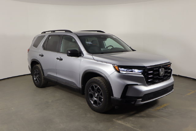 Used 2025 Honda Pilot TrailSport image 45