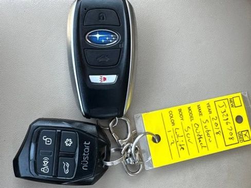Used 2018 Subaru Outback 3.6R Limited AWD/4WD image 17