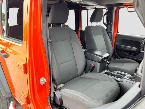 Certified 2018 Jeep Wrangler Unlimited Sport S image 25