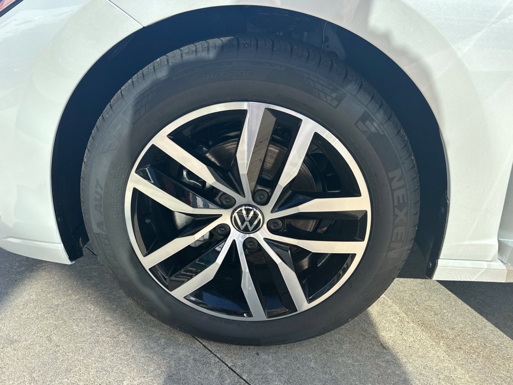 New 2027 Volkswagen Jetta SE FWD image 31