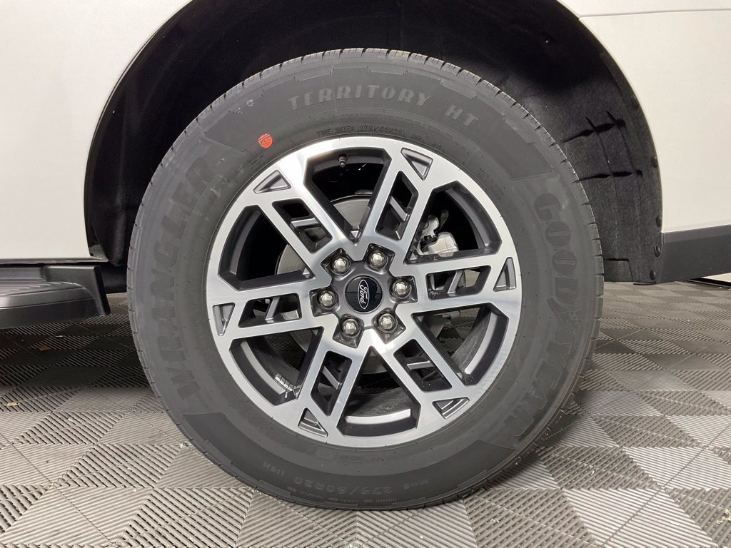 New 2026 Ford Expedition Active RWD image 10